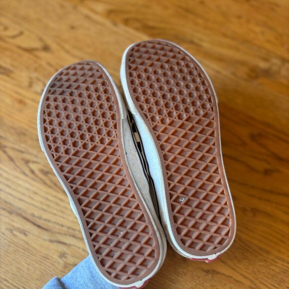 VANS | Classic Slip-On Checkerboard Shoe - Picture 4 of 8